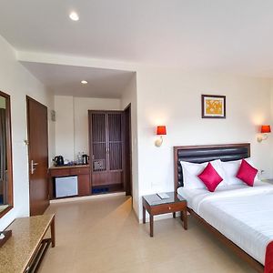 Deluxe Room Redstone Wing